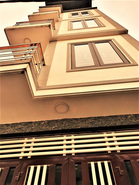 Nhỉnh 3 tỷ có nhà đẹp 190m2 Nguyễn Đức Cảnh, ba gác, ngõ thông, hồ Đền Lừ