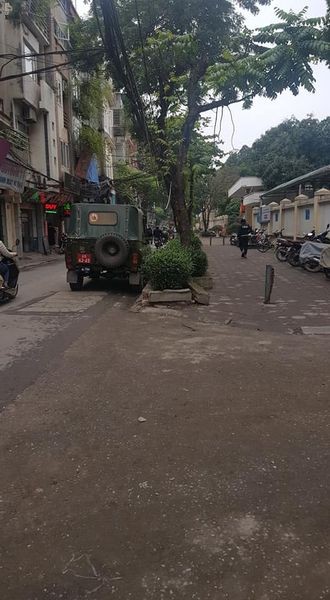 Khương Trung Mặt Phố 4 Tầng 30m 4.2 tỷ. Siêu Kinh Doanh. Vỉa Hè Lớn