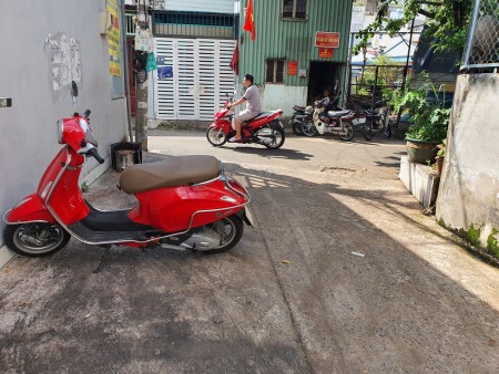 Nhà bán 4.5x10m, 1 lầu gỗ, giá 3.3 tỷ hẻm Tân Kỳ Tân Quý, Tân Phú