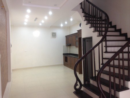 HOA HẬU MẶT PHỐ VŨ TÔNG PHAN MẶT TIỀN KHỦNG VỈA HÈ RỘNG KINH DOANH ĐỈNH