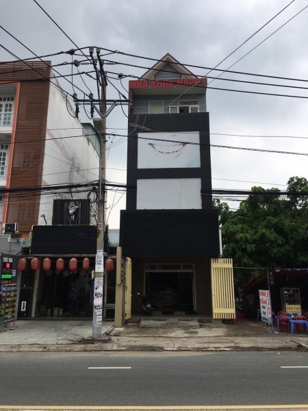 Đồng Đen, Phường 11 mt 4.5 x 25 suốt 3 lầu kd