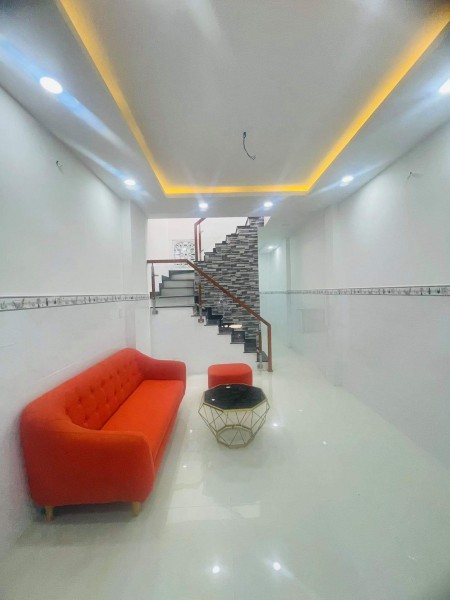 Bán nhà mới toanh giá rẻ 40m2 ở Lạc Long Quân Tân Bình