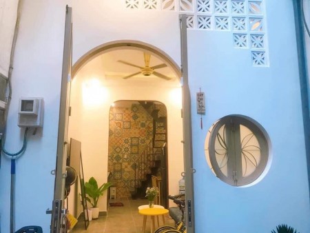 Bán nhà Bùi Thị Xuân, Tân Bình, giá rẻ, vị trí đẹp, hẻm trên 3m.