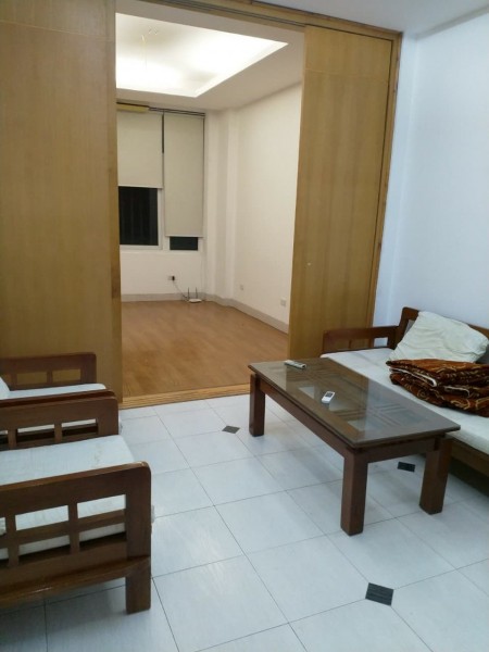 Căn Hộ Cho Thuê Nguyễn Khánh Toàn, Gần Phố, Ngõ Ô Tô 5tr/tháng.