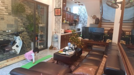 SIÊU PHẨM NHÀ ĐẸP LA KHÊ, HÀ ĐÔNG 37M2x5T, OTO 7 CHỖ ĐỖ CỬA, Ô TÔ TRÁCH CÁCH 5M, GIÁ 3.7 TỶ.