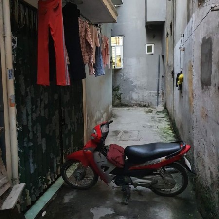 Cần bán gấp nhà Ngõ Chợ Khâm thiên (Gần hồ 3 Mẫu), Ô tô cách nhà 100 mét, diện tích 30 m2 giá chỉ 1,95 tỷ