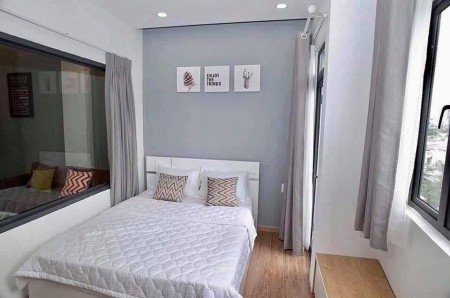 Căn hộ 1PN full nội thất ban công cửa sổ chân cầu Nguyễn Văn Cừ giá 8 triệu