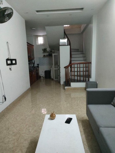 Bán nhà riên đường Giáp Bát giá 3 tỉ. Liên hệ 0961412665