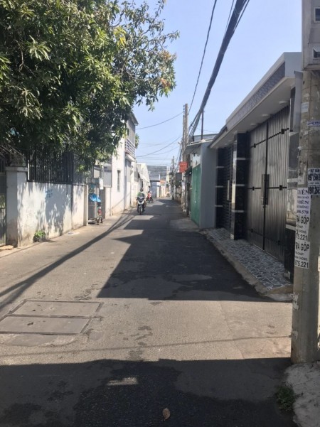 Bán gấp lô đất góc 3 mặt tiền Lê Văn Lộc P.9 Vũng Tàu