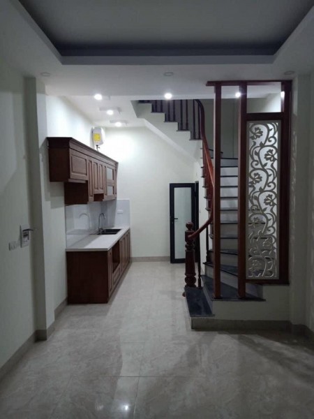 Bán gấp nhà phố Mỹ Đình, ngõ thoáng, 31m2, 5 tầng, 3.6m mặt tiền chỉ 3,1 tỷ (có ra lộc)