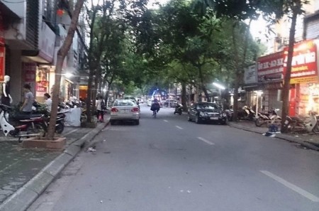 Mặt phố Trần Tử Bình - Cầu Giấy, ô tô tránh, lô góc 2 mặt tiền, kinh doanh, 50m2, 15 tỷ.