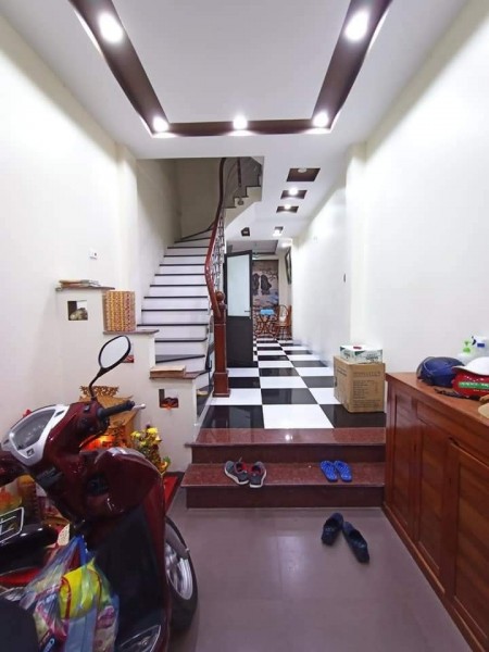 Phố Cát Linh,Gần ô tô, DT 38m2 X 5T, giá 5.8 tỷ