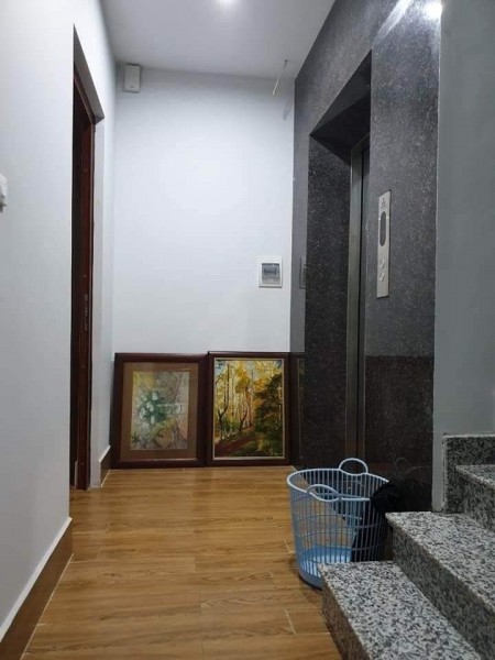 Thái Thịnh ô tô, lô góc, thang máy kd, 50m chỉ hơn 9 tỷ. 0352817810