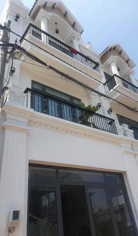 Nhà mặt tiền. Đ. Cây Keo Thủ Đức. 52 m2. Hẻm 5 m. Không ngập nước 5.7 tỷ TL.