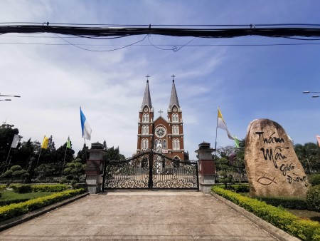 Đất ngay cạnh nhà thờ THÁNH MẪU full thổ cư , sổ hồng riêng giá chỉ 680tr