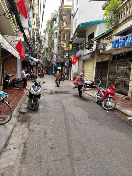 Cần Bán nhà Mặt phố Kim Hoa Đống Đa Kinh doanh sầm uất Dt 33m2 chỉ 5.9 tỷ