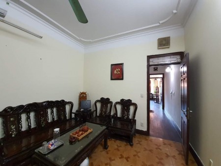 Độc quyền bán, Phân lô, 80m ra phố, Đường Láng, Hơn 4 tỷ.