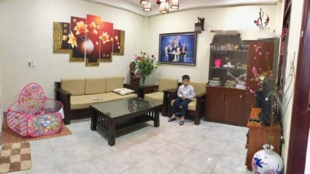 Bán gấp nhà Thanh Trì 62m, ô tô, mặt tiền khủng, giá 2.4 tỷ