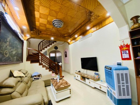 Cự Lộc, 50m2, 4 tầng, MT 3.7m, giá 5.3 tỷ