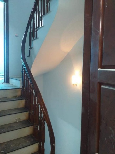Bán Nhà 5 Tầng Kim Giang, Thanh Xuân, DT 36m2, 5 ngủ. Chỉ 4.05 Tỷ