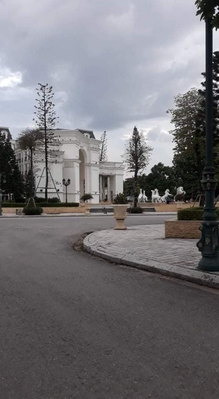 Đi đến slide 2
