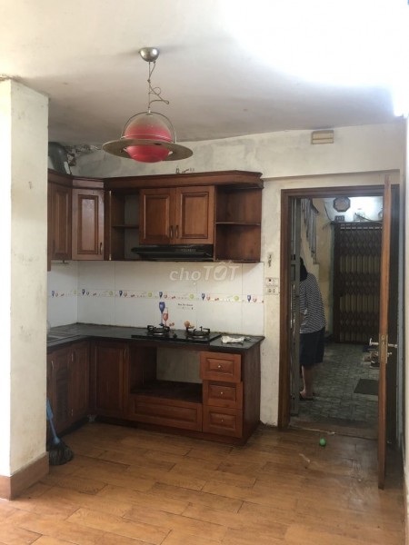 Cho thuê căn hộ 60 m2 Tập thể C4 Nam Đồng, Quận Đống Đa, Hà Nội