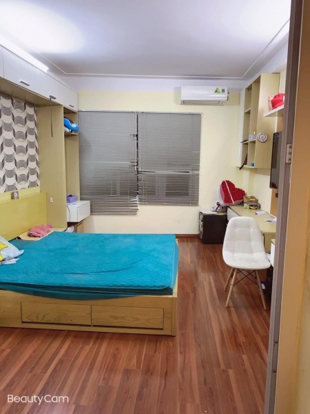 Bán Nhà Hoàng Đạo Thành Ô Tô Tránh dt 45m2 giá 4 tỷ 4