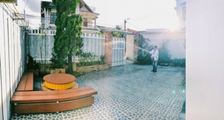 BÁN BIỆT THỰ MẶT TIỀN ĐƯỜNG VÕ TRƯỜNG TOẢN, CÓ SÂN ĐẬU NHIỀU Ô TÔ