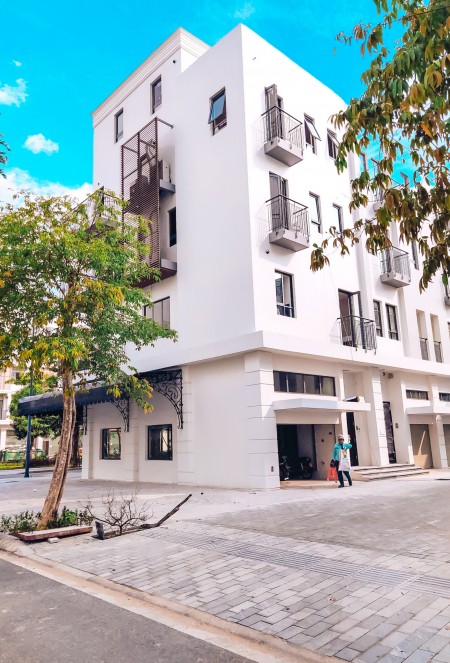 Biệt thự the manor Nguyễn Xiển trả trước 6 tỷ nhận ngay nhà đẹp LH 0916843928