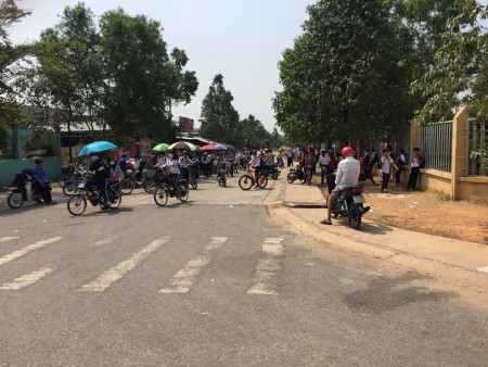 ĐẤT MT CHỢ 297M2 THỔ CƯ BUÔN BÁN SẦM UẤT DÂN ĐÔNG