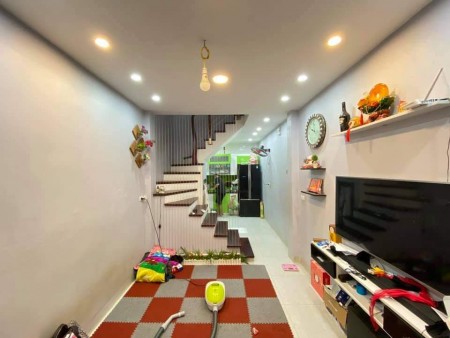 Hiếm nhà xinh, TT Đống Đa, Trần Quý Cáp, oto cách 15m, dt 25m2, 4 tầng chỉ 2.3 tỷ