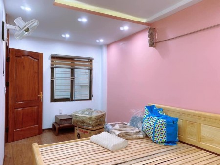 Mặt ngõ Lương Định Của giá 3.6 tỷ, 30mx4 tầng, oto cạnh nhà