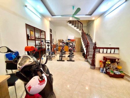 Cực Hiếm Bán Gấp Nhà Lê Trọng Tấn Cách Phố 30m Ngõ Ô Tô, 50m, 5T, Mt 3.8, Giá Chỉ 4.6 Tỷ