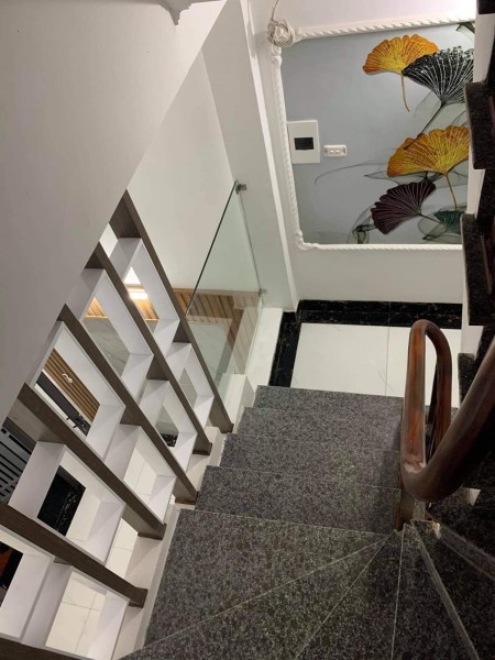 NHÀ NGÕ 76 VĨNH HƯNG ĐẸP LONG LANH Ô TÔ ĐỖ SÁT NHÀ TRƯỚC NHÀ RỘNG DỰNG ĐƯỢC CẢ RẠP ĐÁM CƯỚI HẬU