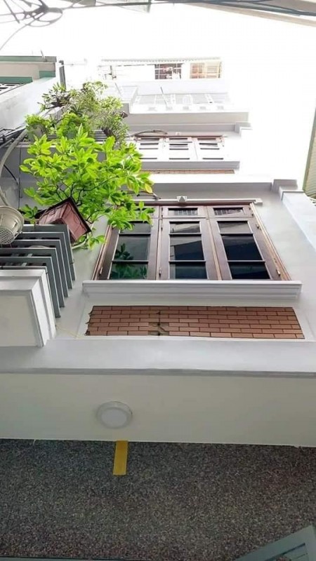 HÀNG HOT CẦU GIẤY NỞ HẬU CHO THUÊ 3 BƯỚC RA PHỐ