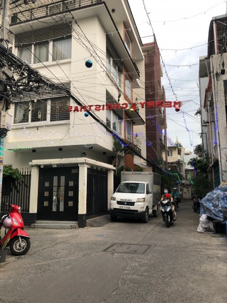 Bán nhà HXT thông CMT8, Phường 5, Tân Bình, 4 x 16, 4T, nhà trống ở ngay, còn 9.8 tỷ, 0932828672