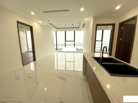 Bán căn hộ Sunshine City 3PN Tầng 18 - View Sông Hồng + Cầu - 100m2 (Giá: 3,35 tỷ ) Bao phí toàn bộ