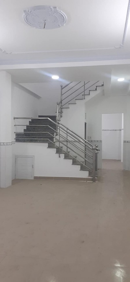 Bán Nhà Phố HXH Trung Tâm Quận Gò Vấp. DT: 73m2. LH: 0932155399.