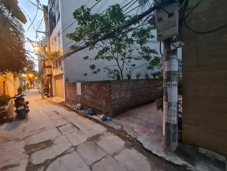 Bán nhà ngõ 239 Phường Bồ Đề, Quận Long Biên, Hà Nội. Lh 0976005168