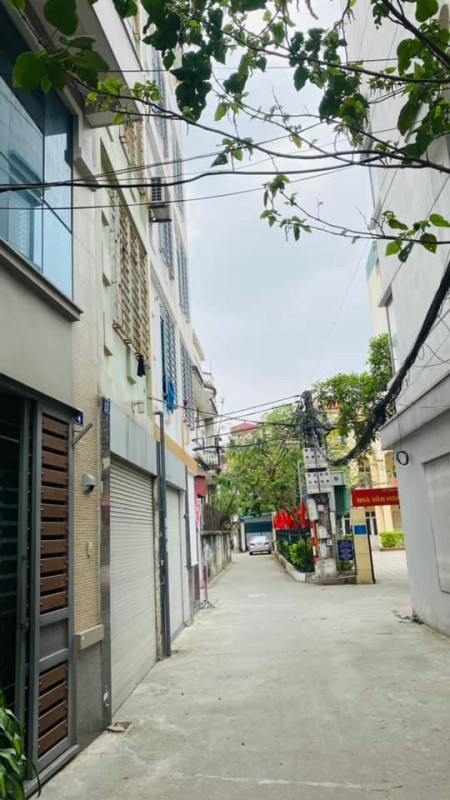 Bán gấp nhà Nguyễn Văn Cừ, Long Biên, Hà Nội. 0976005168.
