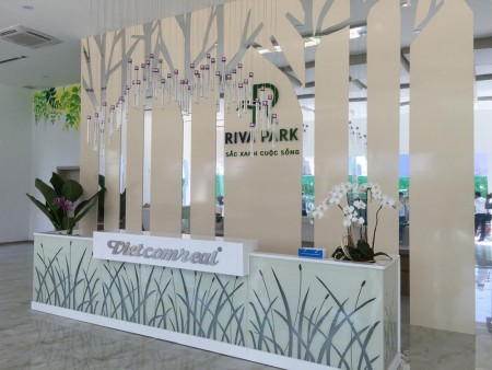 Bán căn hộ chung cư Quận 4, giá rẻ bất ngờ, 84m2, 2PN, view sông thoáng mát.