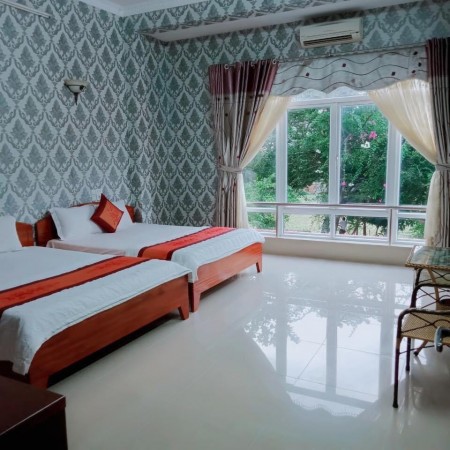 Cho thuê khách sạn 28 phòng đang kinh Khu Á Châu. P.2. Hướng ĐN