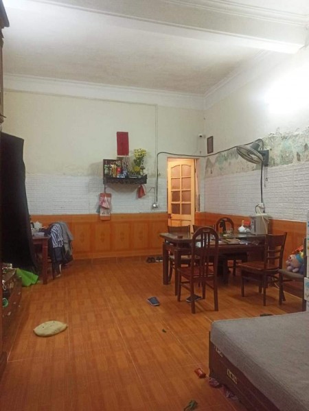 P Nguyễn Đình Hoàn,Bán Nhà DT: 63m,MT: 4.5m,Ngõ xe 3 Gác,Gần phố,3.5 tỷ Q.Cầu Giấy