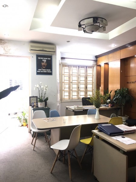 Bán nhà Mặt phố Văn Quán, 68m2, 3 tầng, mt 4.8m, ô tô, kinh doanh đỉnh, 7,5 tỷ