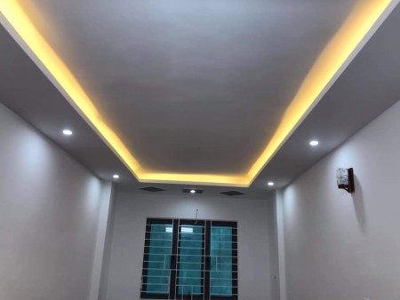NHÀ MỚI CẦU DIỄN 37M2 x 5 TẦNG Ô TÔ ĐỖ CỬA NGÕ THÔNG RỘNG TẶNG FULL NỘI THẤT XỊN