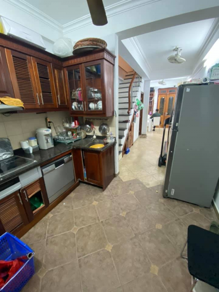 BÁN NHÀ ĐẶNG TIẾN ĐÔNG SÂN RỘNG 42M X 5T 3,9 TỶ.