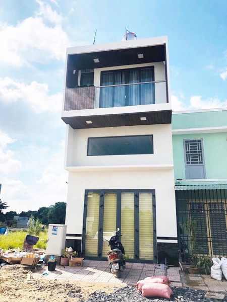 Bán nhà 1 trệt 1 lửng 1 lầu hẻm xe hơi DT 5x15.5 đường Hoàng Phan Thái