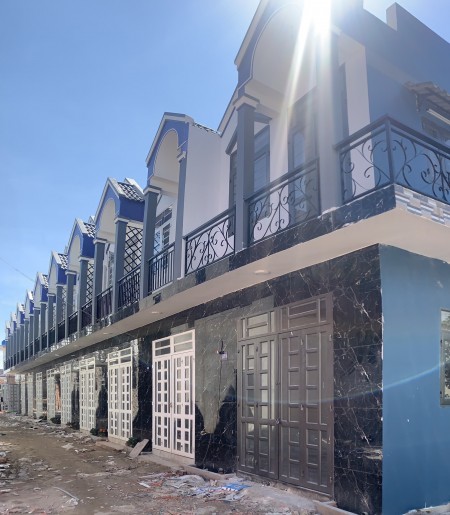Nhà Bán Khu Công Nghiệp Hoàng Gia Long An 850 Triệu Căn