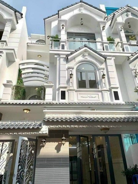 Bán nhà Biệt thự Cổ điển 04 tầng, Diện tích 6.4x13m, Tặng full nội thất, Giá 5.5 tỷ, +84.943211439 Ms Hải