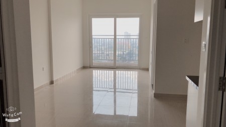 Cho thuê 2PN, 2WC C/c Moonlight Boulevard có rèm, máy lạnh, máy nước nóng giá 8.5 tr/tháng